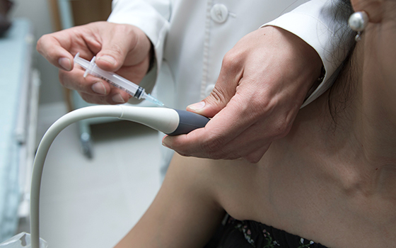 초음파를 이용한 주사치료